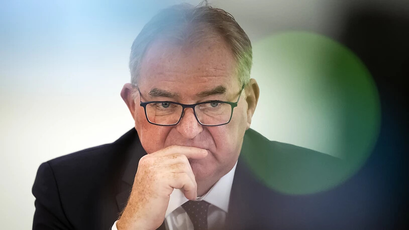 Christoph Mäder, der Präsident des Wirtschaftsdachverbandes Economiesuisse, kritisiert die mangelnde wirtschaftspolitische Strategie des Bundesrates. (Archivbild)