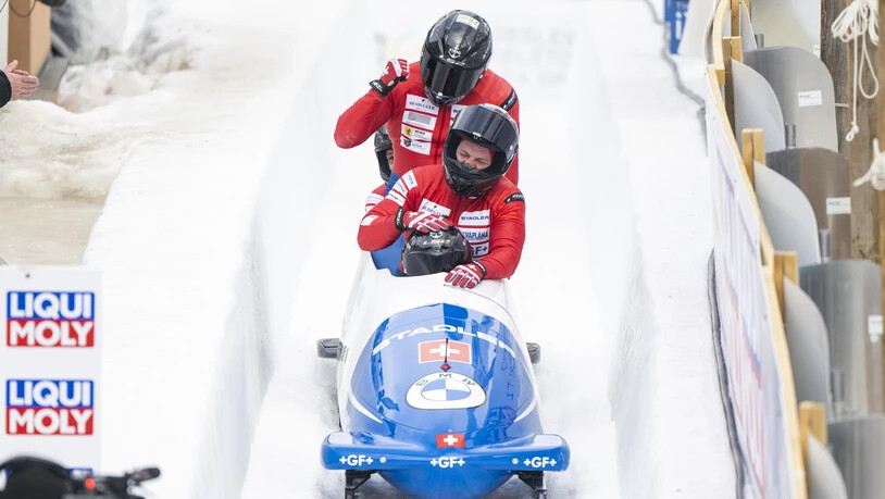 Jubel: Cedric Follador und sein Team freuen sich über ihr Resultat in St. Moritz.