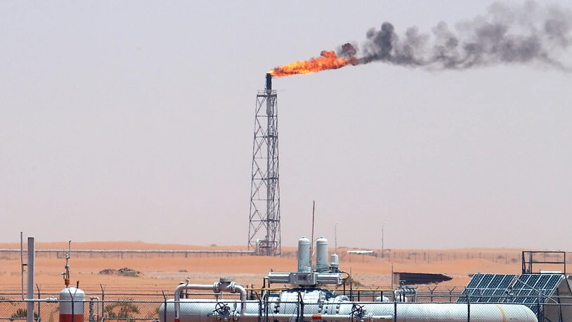 Die Öl- und Gasindustrie könnte einen grossen Teil des ausgestossenen Methangases zurückbehalten - im bild ein Ölfeld in Saudiarabien. (Archiv)