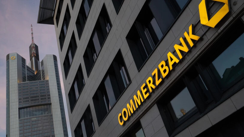 Die Commerzbank hatte ihren Platz im Dax im Herbst 2018 wegen ihres kräftig gestutzten Börsenwertes verloren - an den Zahlungsdienstleister Wirecard. (Archivbild)