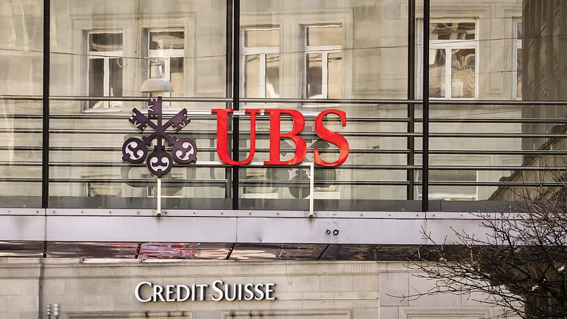 Die beiden Schweizer Grossbanken UBS und Credit Suisse berieten gemäss Medienberichten am Samstag über eine mögliche Übernahme.