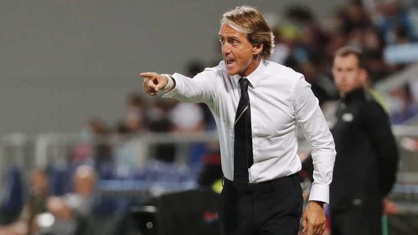 Nationalcoach Roberto Mancini beginnt die Kampagne Titelverteidigung gegen England