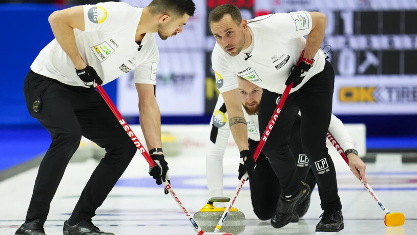 Pablo Lachat (links) und Sven Michel können die Niederlage gegen Italien nicht verhindern