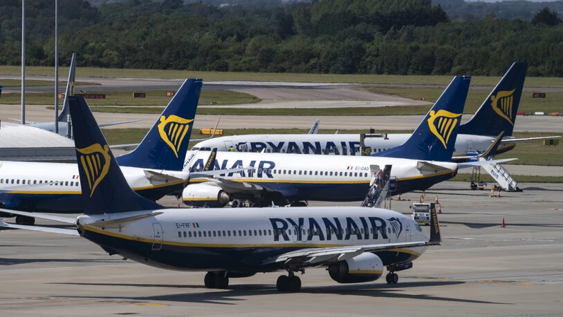 Ryanair erwartet starke Nachfrage in der Sommerreisesaison (Archivbild)