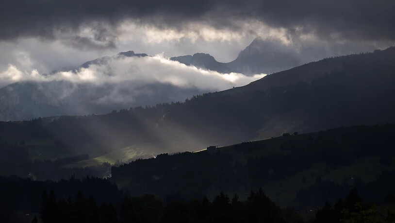 Am Dienstag sind in der Schweiz Gewitter aufgezogen. (Symbolbild)