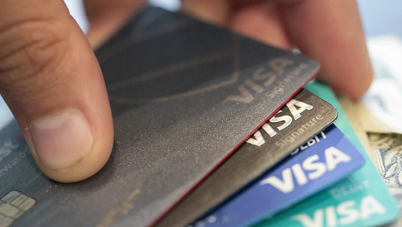 Die Konsum- und Reisefreude seiner Kunden hat dem US-Finanzkonzern Visa im vergangenen Quartal deutliche Zuwächse beschert. Der Umsatz stieg im Jahresvergleich um zwölf Prozent auf 8,1 Milliarden Dollar (rund 7 Milliarden Franken). (Archivbild)