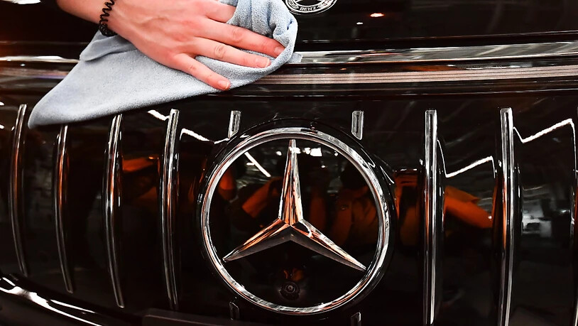 Bei Mercedes-Benz läuft es rund: Der Autobauer hat dank des guten Laufs bei Lieferwagen und Pkw im vergangenen Quartal mehr Gewinn gemacht. (Archivbild)
