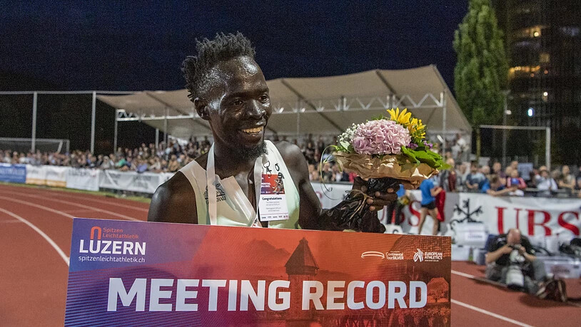 Vor  zehn Tagen in Luzern lässt sich Weltklasse-Läufer Dominic Lobalu in Luzern zum Meeting-Rekord gratulieren