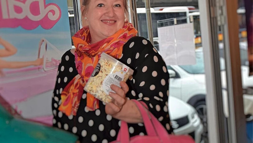 Pink-Fan: Textildesignerin Daniela Vetsch aus Wattwil liebt Pink und Rosa und schneiderte als Kind sogar Kleider für ihre Barbies.