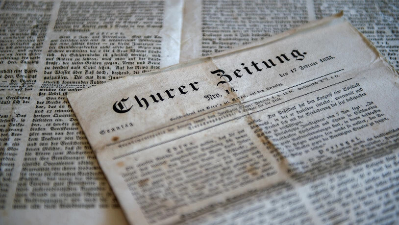 Das Beste zum Schluss: Im Rahmen der Sommerserie «Weisch no?» wurden die ältesten Dokumente - zwei knapp 200 Jahre alte «Churer Zeitungen» - aus dem Somedia-Archiv ausgegraben und zum Abschluss der Serie vorgestellt. 