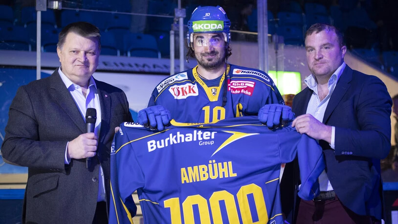 2019: Ambühl wird für 1000 Ligaspiele geehrt. 