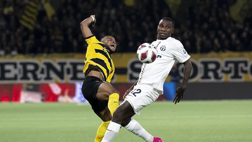 Der Kampf zwischen YBs Meschack Elia und Zürichs Ifeanyi Mathew endete ohne Sieger