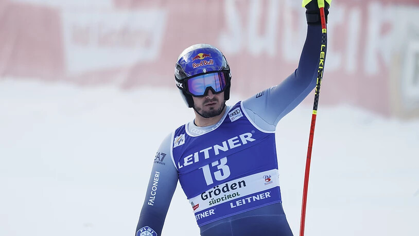 Dominik Paris jubelt mit den Heimfans