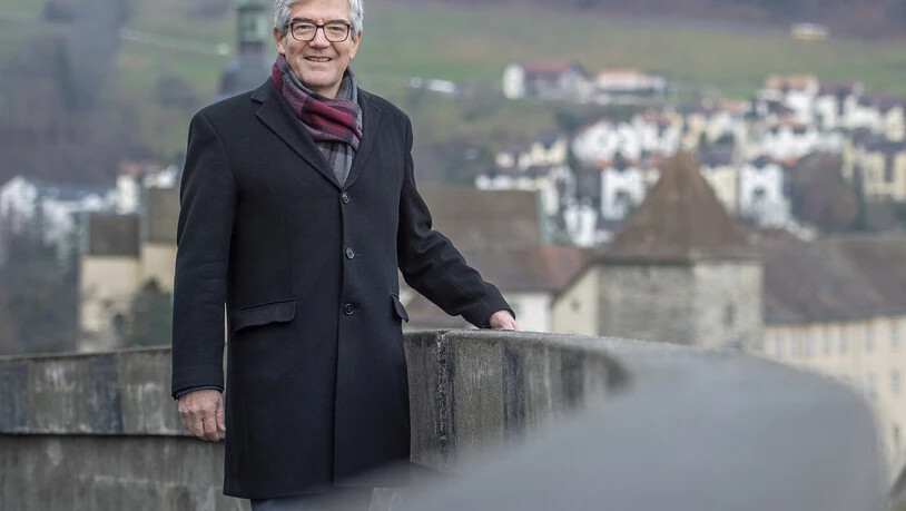 Der bald 65-jährige Jon Domenic Parolini ist im neuen Jahr zum zweiten Mal Regierungspräsident des Kantons Graubünden. Im Interview spricht der Engadiner über ein Jubiläum, seine WG und er verrät erstmals, warum er bis 2026 Regierungsrat bleiben möchte.