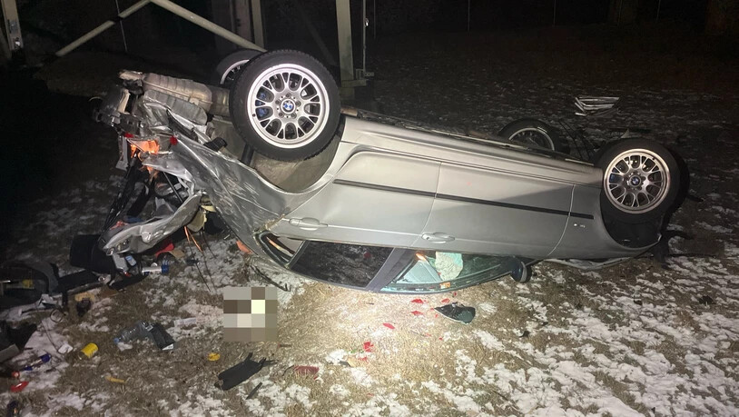 Starker Aufprall: Am Auto entstand Totalschaden. 