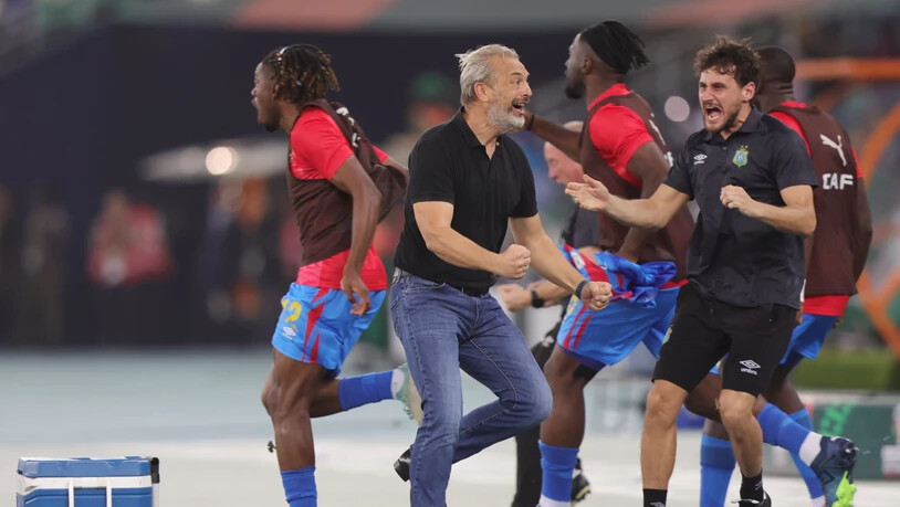 Kongos Trainer Sébastien Desabre jubelt über den Einzug in die Halbfinals