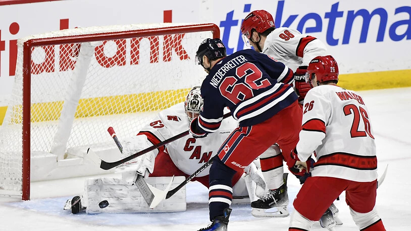 Nino Niederreiter zeigte mit den Winnipeg Jets gegen die Carolina Hurricanes eine starke Leistung