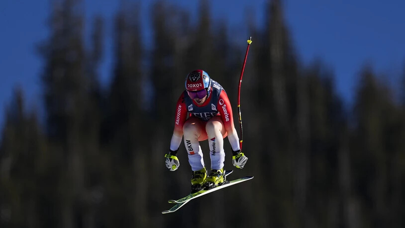 Livio Hiltbrand gewinnt die Europacup-Abfahrt in Crans-Montana und sichert sich einen Weltcup-Startplatz für kommende Saison