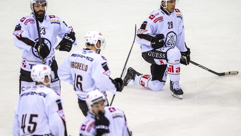Der HC Lugano am Boden nach der Niederlage gegen Genève-Servette