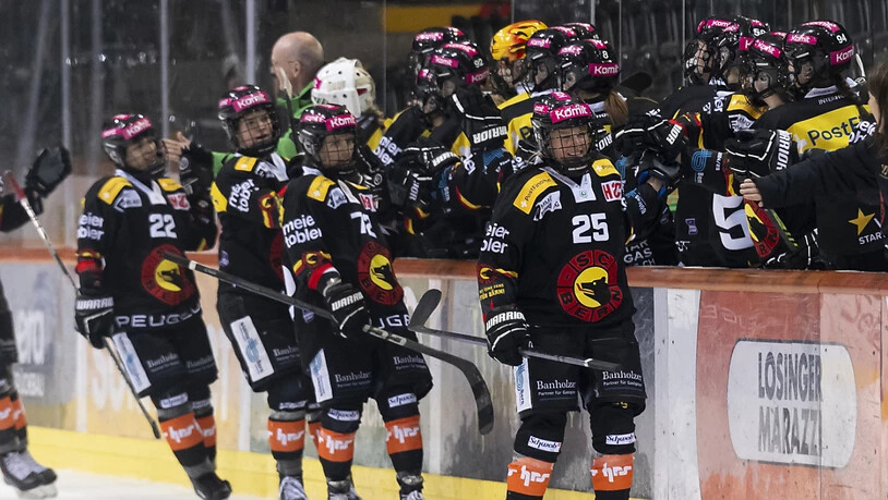 Brachte die SCB-Frauen auf Kurs: Isabel Waidacher (Nummer 25) schoss im ersten Playoff-Finalspiel das 1:0 gegen Zug