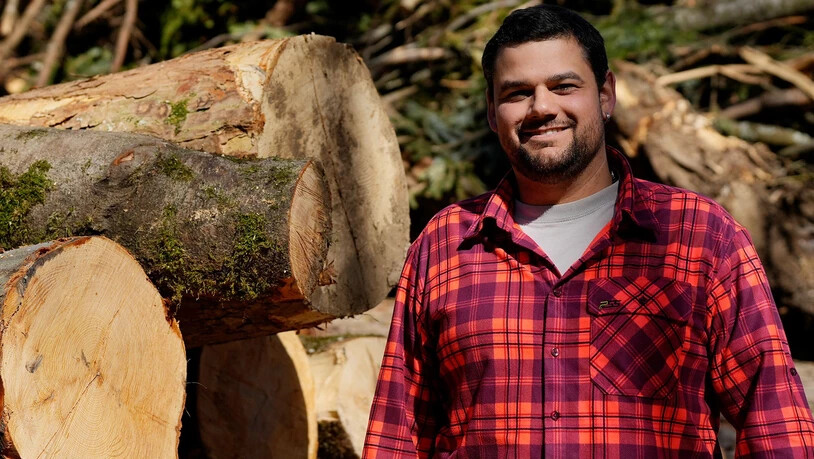 Der neue Revierförster und Betriebsleiter von Wald & Holz: Flavio Lendi kehrt ins Team des Forstbetriebs der Ortsgemeinde Rapperswil-Jona zurück.