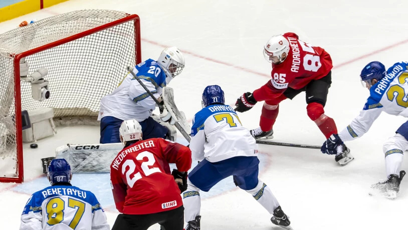 Sven Andrighetto erzielt das wichtige 2:1 gegen Kasachstan