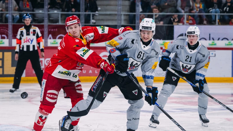 Oskari Laaksonen (links) wechselt zurück nach Schweden