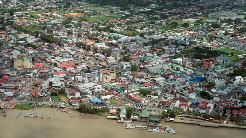 ARCHIV - Paramaribo, die Hauptstadt des kleinen südamerikanischen Landes Suriname (Archivbild). Foto: Steven Hille/dpa-tmn