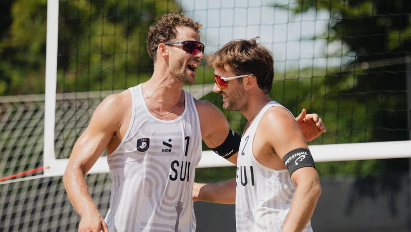 Marco Krattiger (links) und Leo Dillier spielen auch in der kommenden Saison zusammen