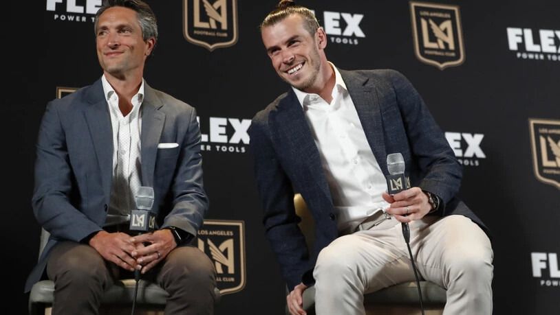 John Thorrington (links) im Juli 2022 in seiner Funktion als General Manager des LAFC an der Seite von Gareth Bale