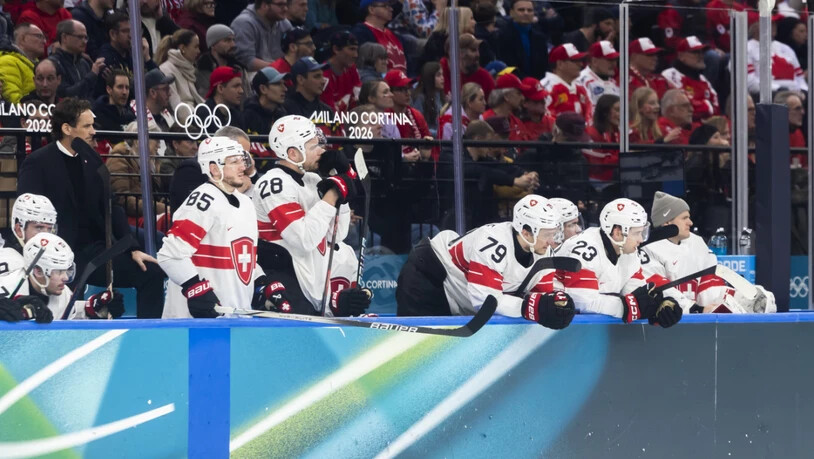Fialas Schweizer Teamkollegen verfolgten die Szenerie kurz vor Schluss sichtlich unter Schock