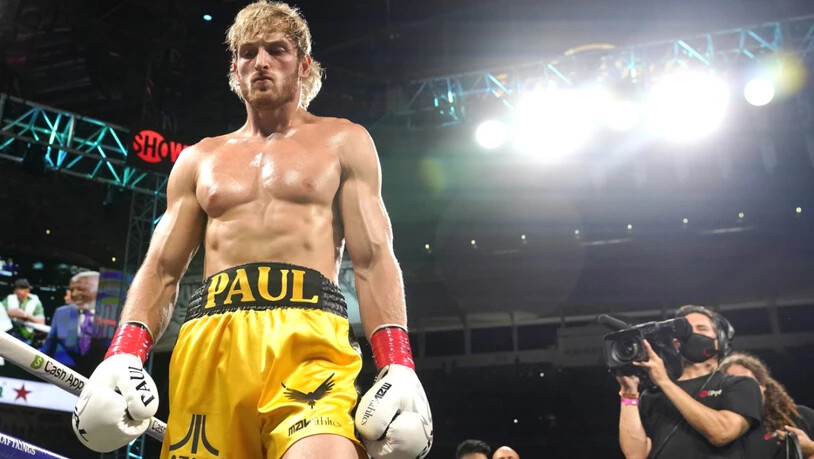 ARCHIV - Logan Paul geht in den Ring vor einem Showkampf gegen Mayweather im Hard Rock Stadium. Foto: Lynne Sladky/AP/dpa/Archivbild