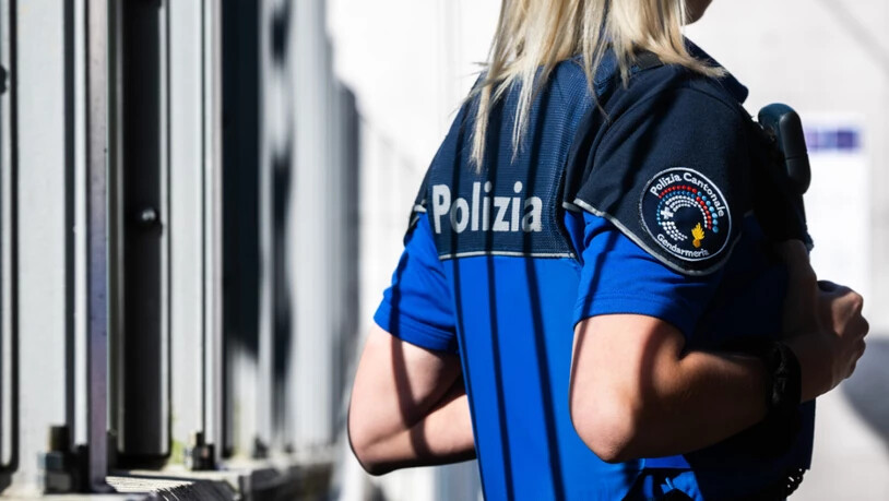 Die Tessiner Kantonspolizei hat bei einem 21-jährigen Schweizer Drogen und verschreibungspflichtige Medikamente sichergestellt. (Symbolbild)