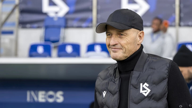 Lausannes Trainer Peter Zeidler wartet mit seinem Team in der heimischen Super League seit fünf Partien auf einen Sieg