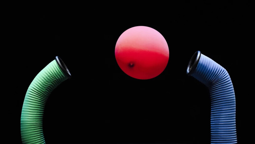 Nach 55 Jahren Bühnenschaffen will sich die Theatergruppe Mummenschanz auf einer letzten Tournee verabschieden. (Archivbild)