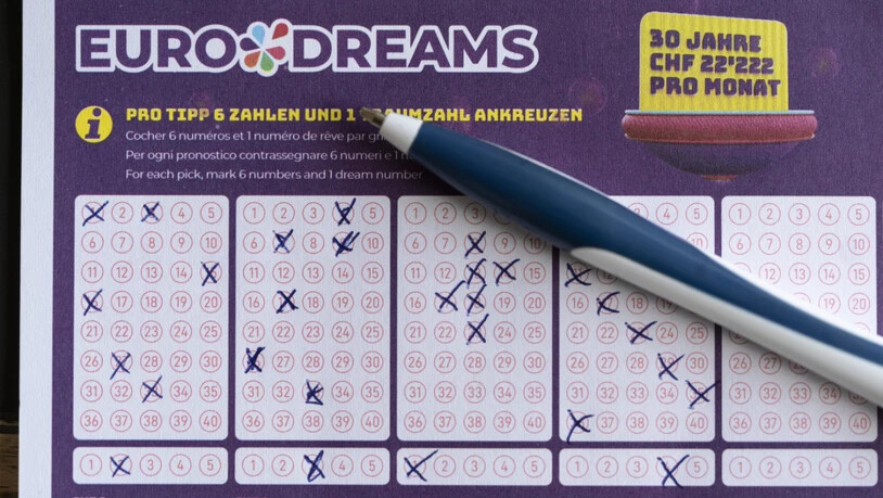 Zwei glückliche Mitspielende erhalten eine monatliche Zahlung von 2222 Franken während fünf Jahren dank der Ziehung von Eurodreams vom Montag.