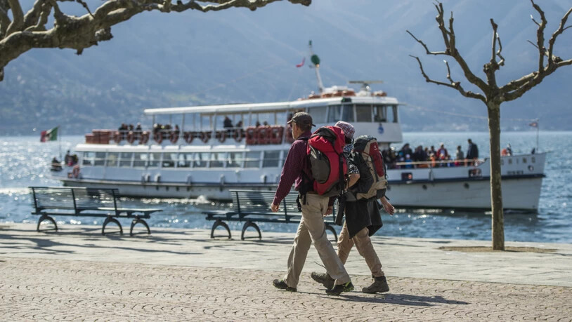 Das Tessin könnte sich in diesem Jahr als sichere und stabile Reise-Alternative erweisen. Im Bild das Ufer des Lago Maggiore in Ascona. (Archivbild)