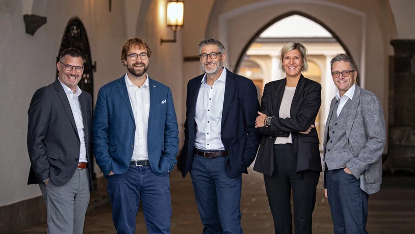 Expertise in Nachfolgeplanung: Das Team von RRT AG begleitet Unternehmerinnen und Unternehmer strukturiert durch alle Phasen der Nachfolge – von der ersten Standortbestimmung bis zur erfolgreichen Übergabe.