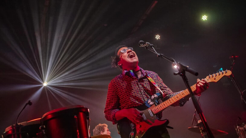 Der Schweizer Musiker Dino Brandão, hier bei seinem Konzert 2023, tritt auch an der am Mittwoch startenden Jubiläumsausgabe der Stanser Musiktage auf.