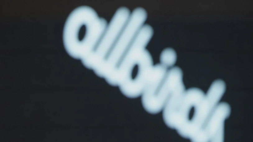 Die Schuhfirma Allbirds stand vor dem Aus - und beschloss plötzlich, ins Geschäft mit KI-Infrastruktur zu wechseln. Die Aktie schoss erst hoch, aber das Kursfeuerwerk währte nicht lange.
(Archivbild)