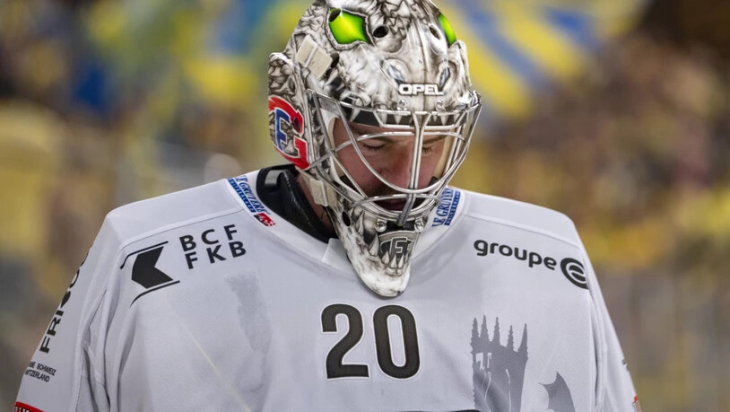 Gottéron-Goalie Reto Berra ist nach der Niederlage in Davos enttäuscht