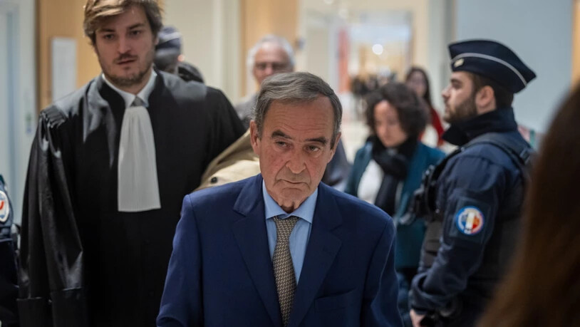 Der Zementkonzern Lafarge wie auch dessen ehemaliger Generaldirektor Bruno Lafont (Bild) und weitere Angeklagte ziehen das Urteildes Pariser Strafgerichts weiter. (Archivbild)