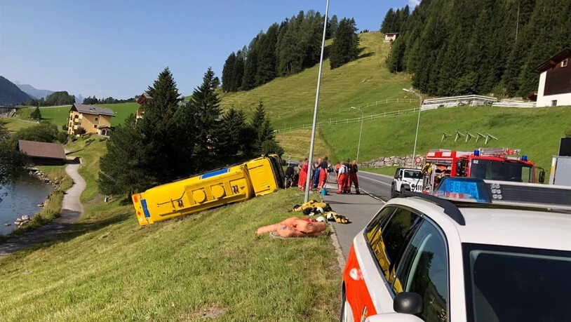 Die Kantonspolizei Graubünden ermittelt die genauen Umstände des Unfalls.