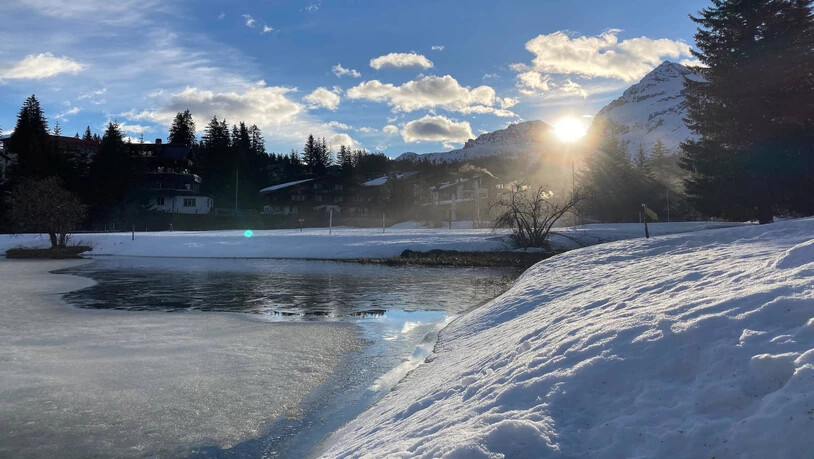 Am Untersee in Arosa will eine Gruppe von Eisbadefans eine «Eisbadi» mit Saunen eröffnen.