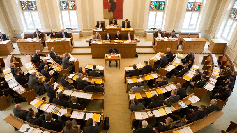 Bisher debattierte der Glarner Landrat im Halbkreis.