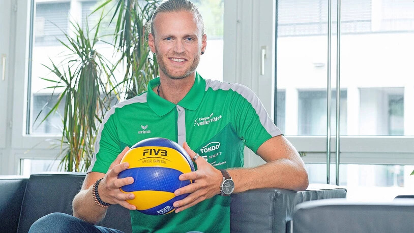 Auf dem Sprung: Gian-Luca Thuner startet im Volleyball voll durch.