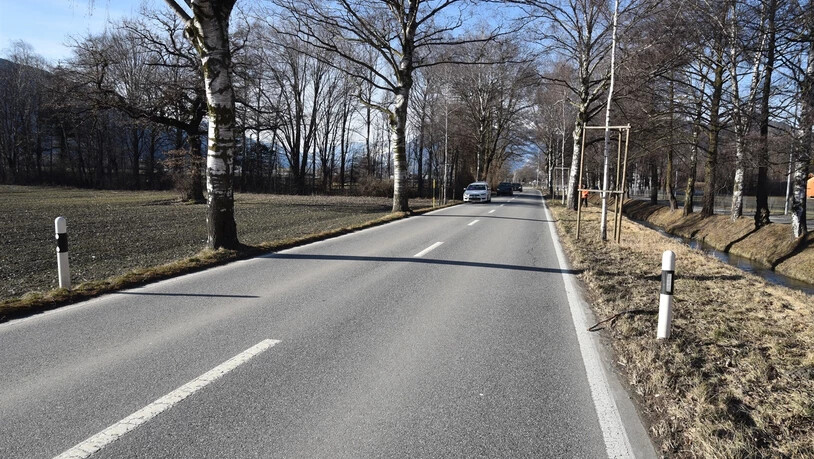Die Unfallstelle auf der Luzisteigstrasse in Richtung Maienfeld.