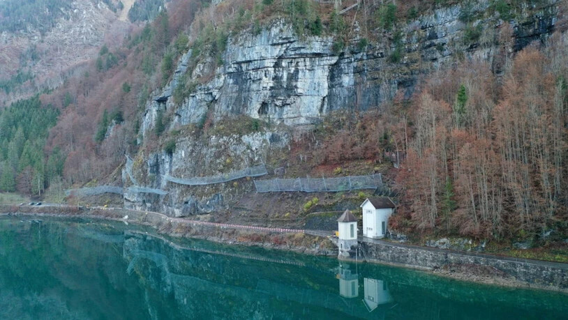 Trennung vom motorisierten Verkehr: Fussgänger bekommen einen eigenen Steg auf der Seeseite.
