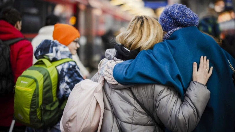 Flucht aus der Ukraine: Tausende Menschen fliehen vor dem Krieg in der Ukraine. In Glarus könnten bis zu 300 Menschen zugeteilt werden.