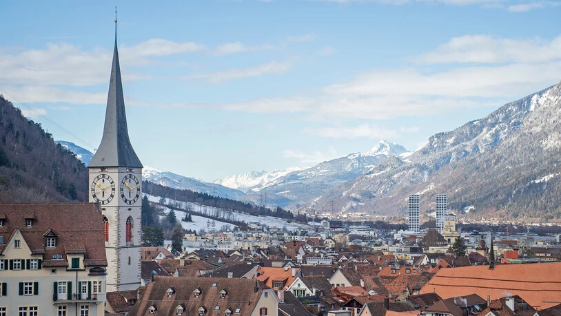 Feiner Puderzucker: Legt sich am Wochenende der erste Schnee der Saison über die Region?